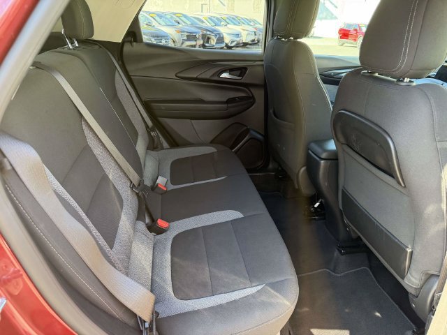 Used 2025 Chevrolet TrailBlazer LT AWD/4WD image 13