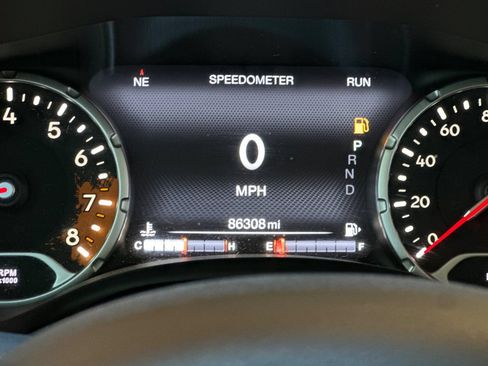 Used 2018 Jeep Renegade Altitude w/ UConnect 8.4 Nav Group AWD/4WD image 26