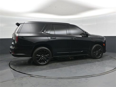 Used 2021 Cadillac Escalade Sport image 3