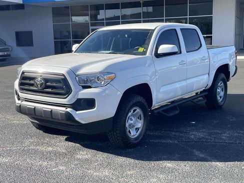 Used 2023 Toyota Tacoma SR AWD/4WD image 4