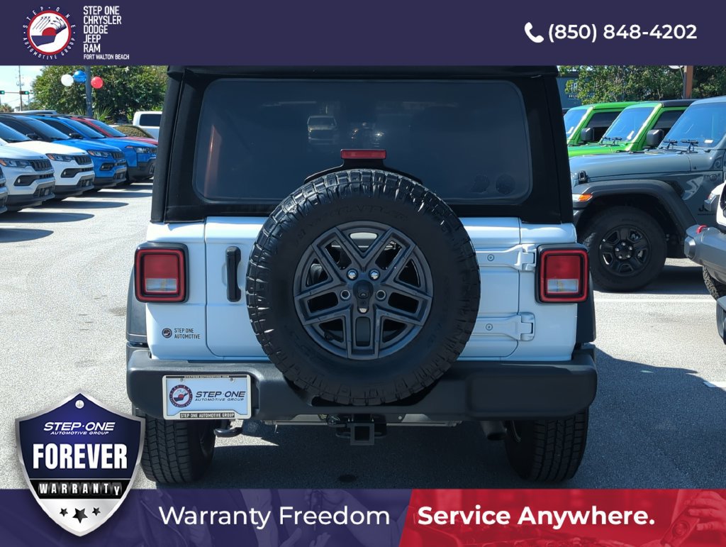Used 2024 Jeep Wrangler Unlimited Sport AWD/4WD image 5