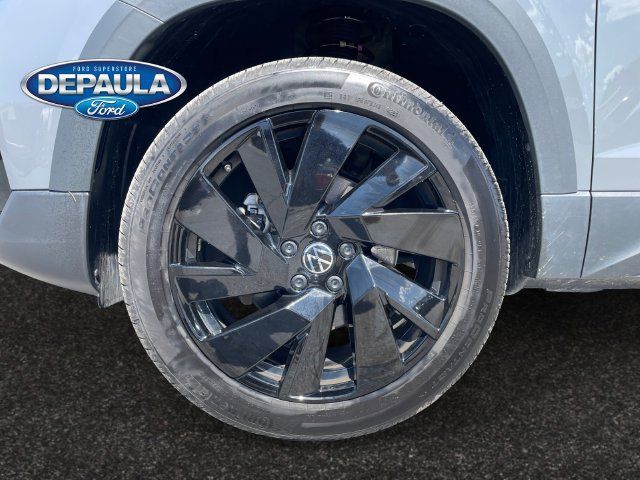 Used 2024 Volkswagen Taos SE AWD/4WD image 18