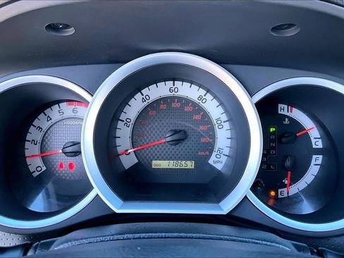 Used 2015 Toyota Tacoma 4x4 Double Cab w/ SR5 Package image 26