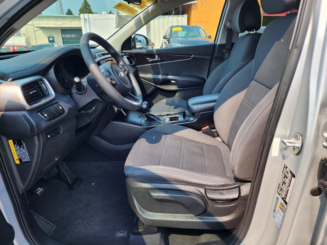 Used 2017 Kia Sorento AWD image 14