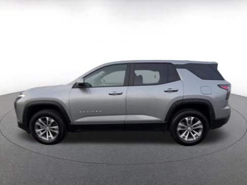 Used 2025 Chevrolet Equinox LT image 9