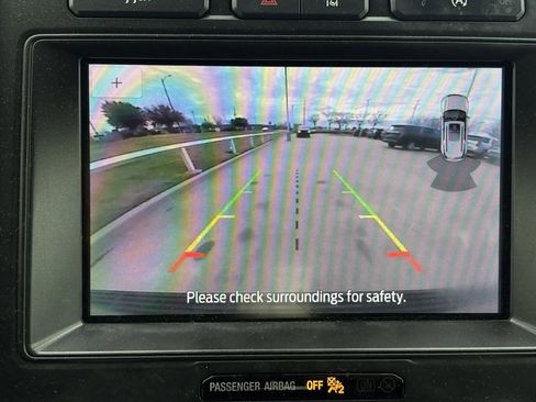 Used 2021 Ford Expedition XLT image 11