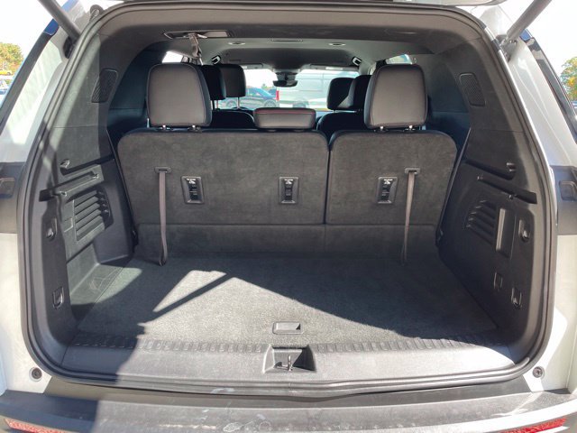 Used 2024 Chevrolet Traverse Z71 w/ Enhanced Driving Package AWD/4WD image 15