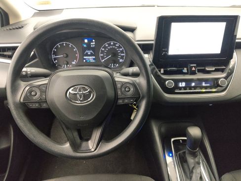 Used 2025 Toyota Corolla LE FWD image 22
