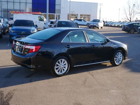Used 2012 Toyota Camry XLE w/ Convenience Pkg image 7