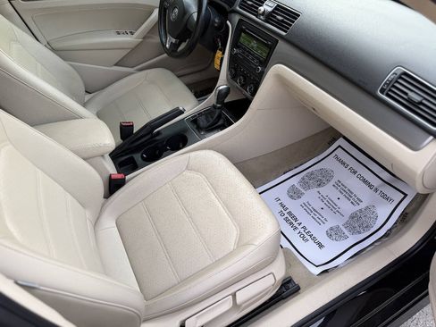 Used 2014 Volkswagen Passat 1.8T Wolfsburg Edition FWD image 19