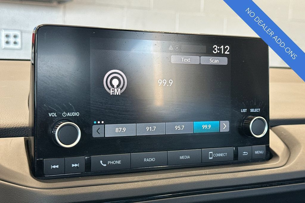 Certified 2025 Honda Accord LX image 19
