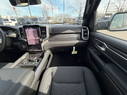 New 2026 RAM 1500 4x4 Crew Cab image 15