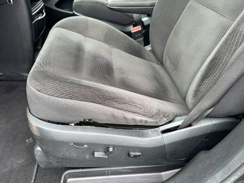 Used 2018 Dodge Grand Caravan SE FWD image 15