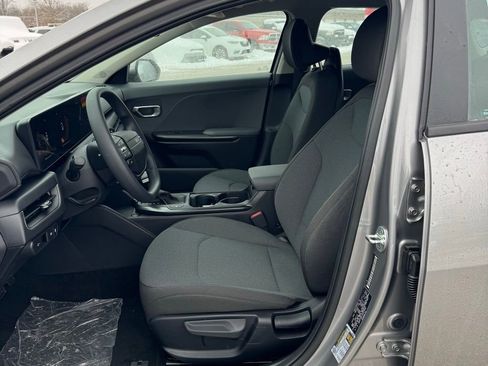 New 2025 Kia K4 LXS image 10
