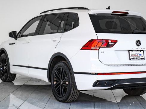 Used 2022 Volkswagen Tiguan SE R-Line image 58