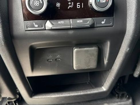 Used 2025 Buick Enclave Avenir w/ Super Cruise Package AWD/4WD image 35