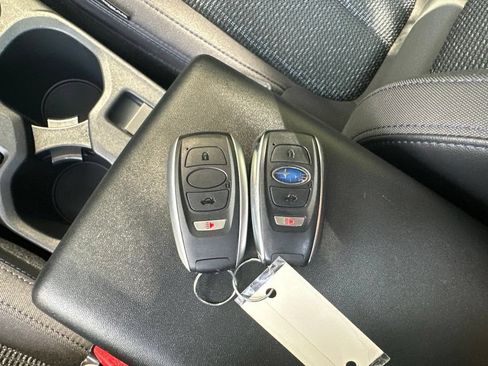 Used 2025 Subaru Forester Premium AWD/4WD image 35