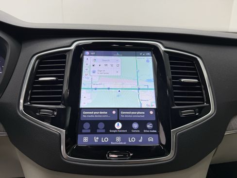 Certified 2024 Volvo XC90 T8 Plus w/ Protection Package Premier AWD/4WD image 18