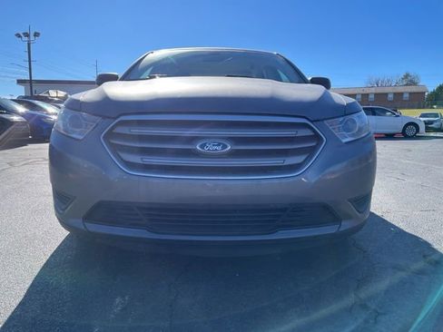 Used 2014 Ford Taurus SE image 3