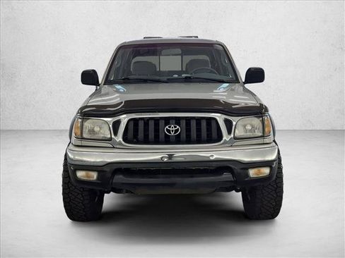 Used 2002 Toyota Tacoma PreRunner w/ SR5 Pkg w/ Chrome Pkg RWD image 2