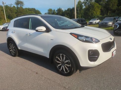 Used 2019 Kia Sportage EX w/ Option Group 040 AWD/4WD image 3
