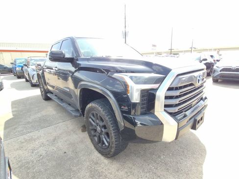 Used 2024 Toyota Tundra Limited w/ Power Package AWD/4WD image 4