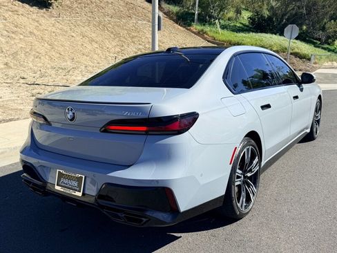 Used 2025 BMW 760i xDrive image 13