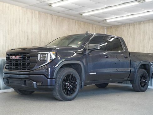 Used 2023 GMC Sierra 1500 Elevation w/ X31 Off-Road Package image 4