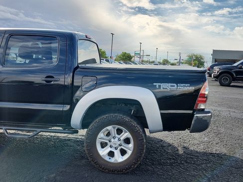 Used 2011 Toyota Tacoma 4x4 Double Cab w/ SR5 Pkg #2 image 9
