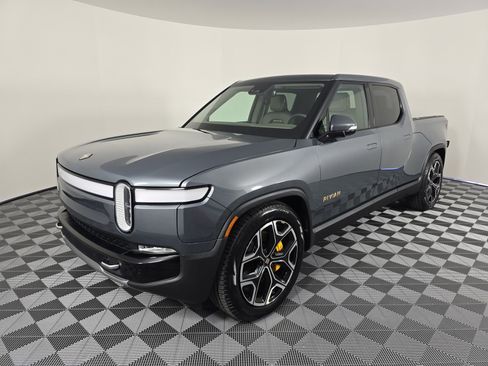 Used 2023 Rivian R1T Adventure image 1