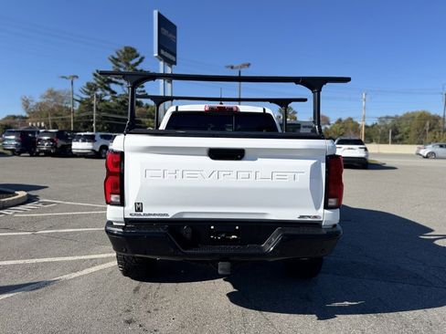 Used 2024 Chevrolet Colorado ZR2 w/ Technology Package image 5
