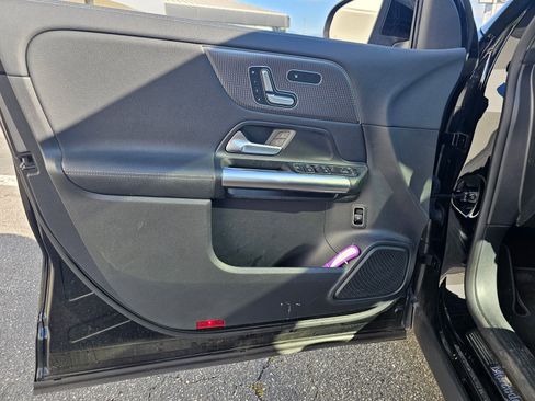 Used 2021 Mercedes-Benz GLA 250 GLA 250 image 11