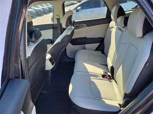 New 2026 Kia Sportage EX image 16