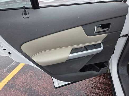 Used 2013 Ford Edge SEL image 43