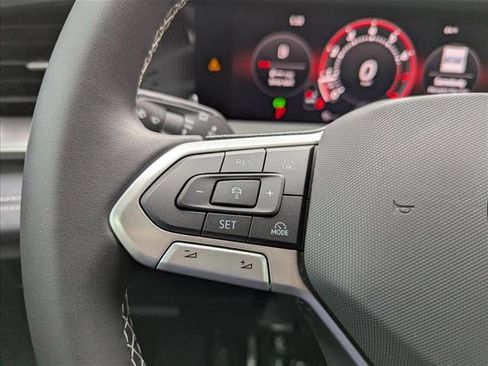 New 2026 Volkswagen Tiguan SE image 13