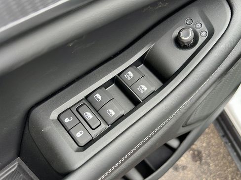 New 2026 Jeep Grand Cherokee Laredo X AWD/4WD image 12