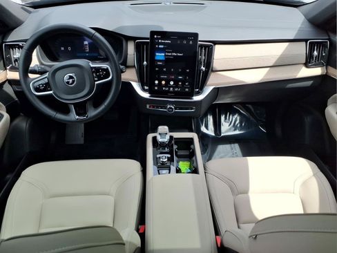 Certified 2026 Volvo XC90 B6 Plus AWD/4WD image 7