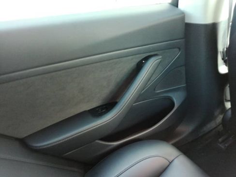 Used 2020 Tesla Model 3 Standard Range Plus RWD image 28