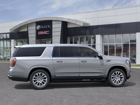 New 2026 GMC Yukon XL Denali w/ Sun & Power Step Package image 5
