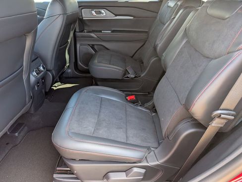 New 2026 Ford Explorer ST image 7