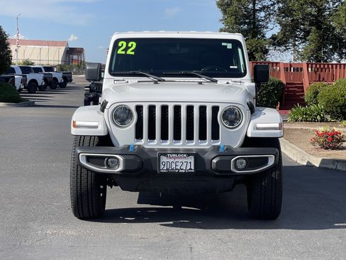 Used 2023 Jeep Wrangler Unlimited Sahara w/ Cold Weather Group AWD/4WD image 4