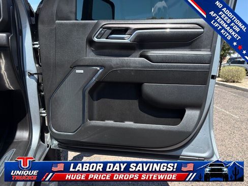Used 2024 Chevrolet Silverado 2500 LTZ w/ LTZ Convenience Package AWD/4WD image 31