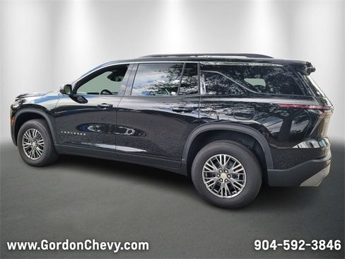 New 2025 Chevrolet Traverse LT w/ Driver Confidence Package image 3