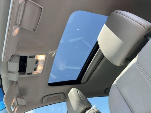 Used 2013 Toyota Avalon XLE Premium FWD image 21