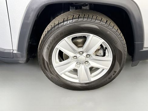 Used 2022 Jeep Compass Latitude w/ Convenience Group image 32