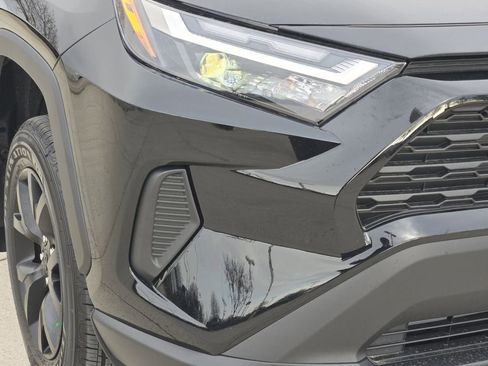 Certified 2025 Toyota RAV4 LE image 9