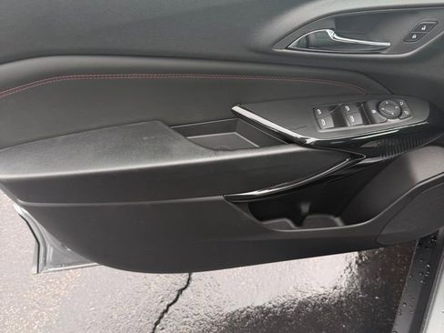 New 2026 Chevrolet Trax RS w/ Sunroof Package FWD image 13