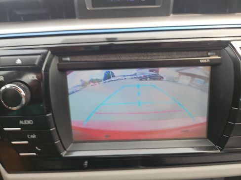 Used 2016 Toyota Corolla LE FWD image 30