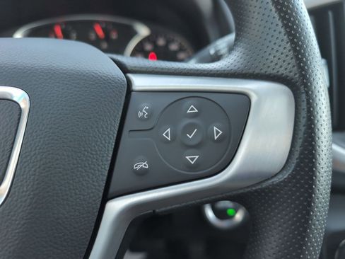 Used 2024 GMC Terrain SLE w/ Driver Convenience Package image 22