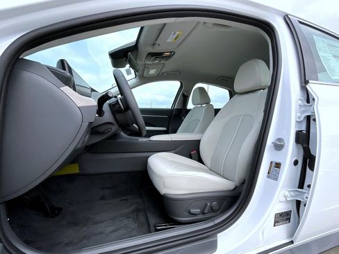New 2025 Hyundai Sonata SEL image 11